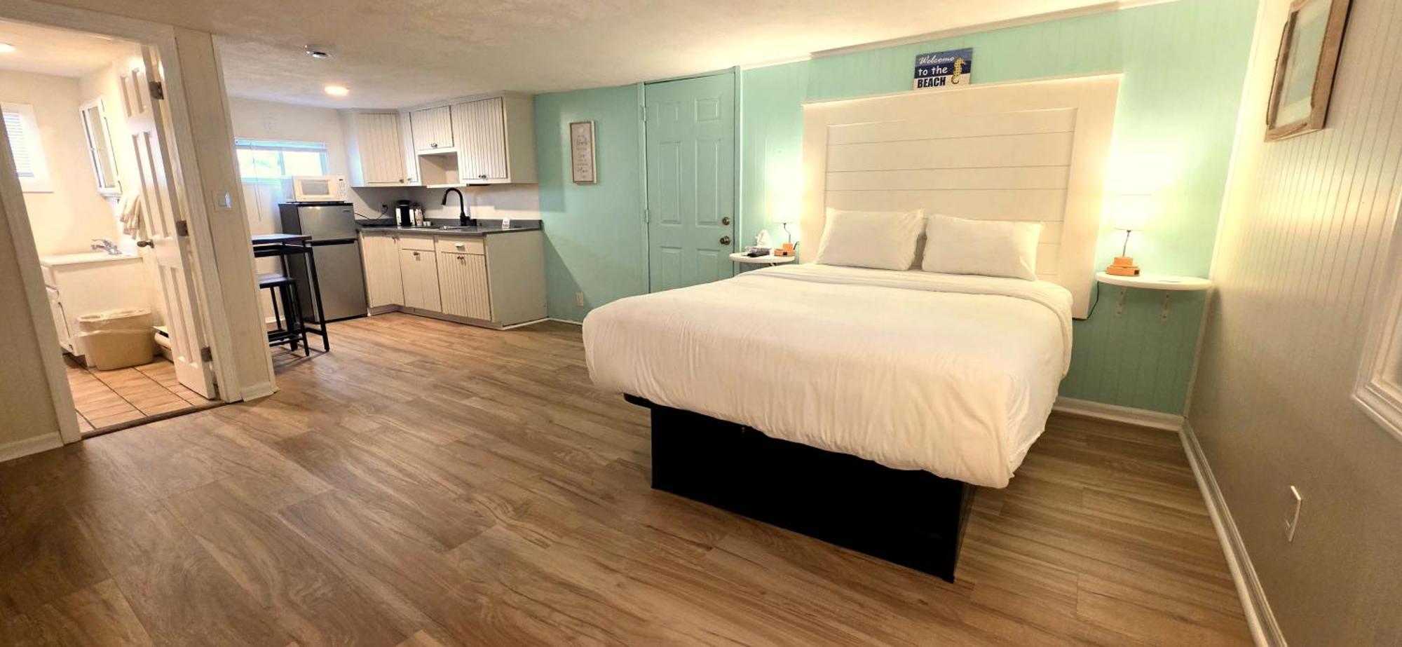 Queen Room,1773733161:JPEG